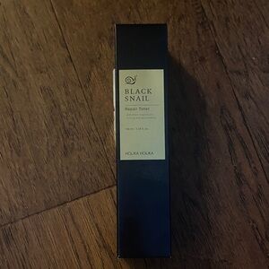 Holika Holika Black Snail Repair Toner - Black